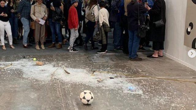 Meksika'da bir sanat eleştirmeni beğenmediği eseri 'yanlışlıkla' parçaladı