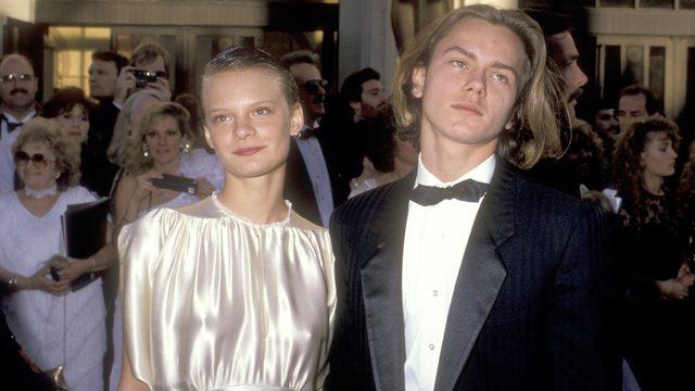 River Phoenix ve sevgilisi Martha Plimpton 1989 yılında Oscar ödül töreninden önce düzenlenen kırmızı halıda