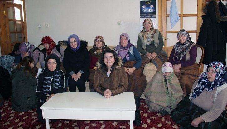 Farkındalık oluşturmak için kapı kapı dolaştılar G3