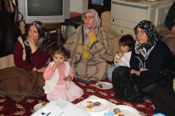 Farkındalık oluşturmak için kapı kapı dolaştılar G4