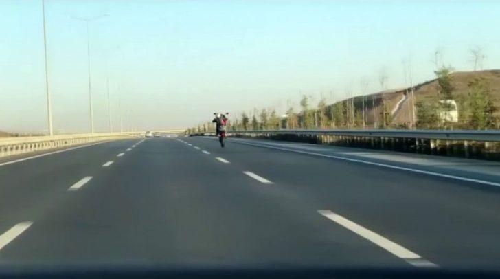 İstanbul’da trafikte terör estiren motosikletli, polisin üzerine sürüp kaçtı G5
