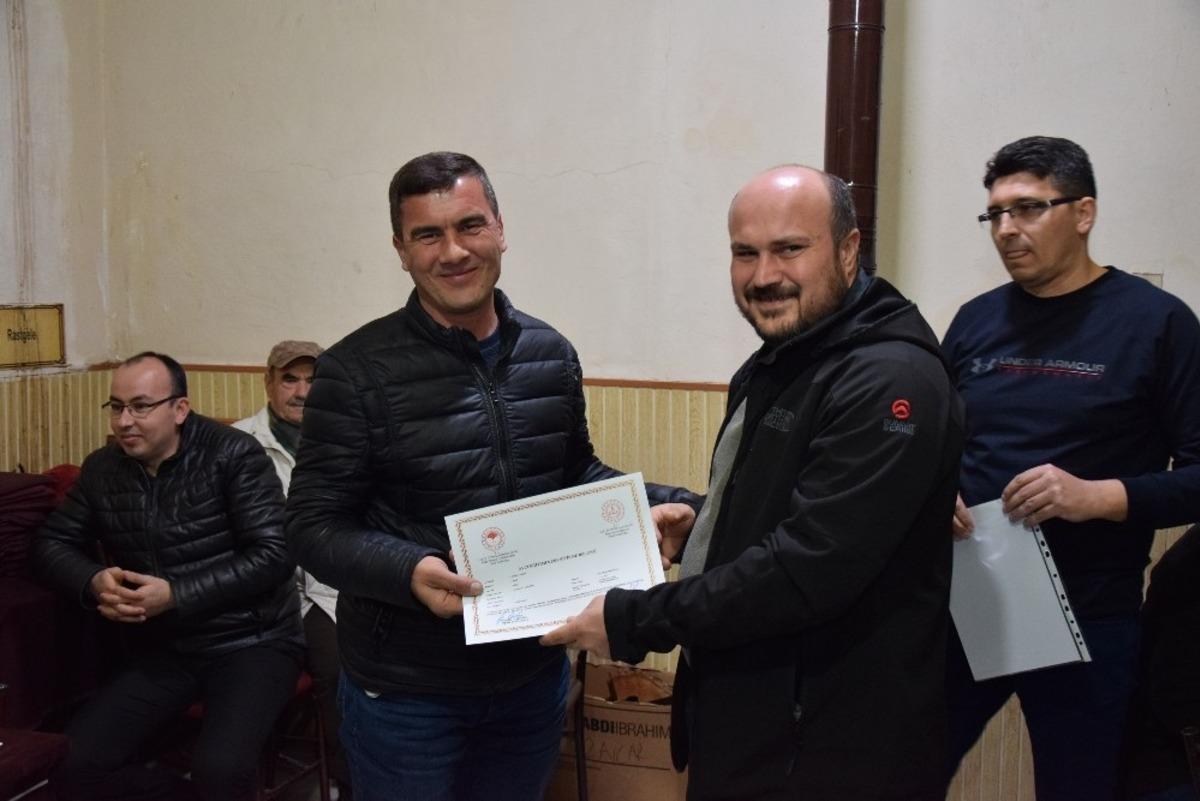 Lapsekili avcılar sertifikalarına kavuştu