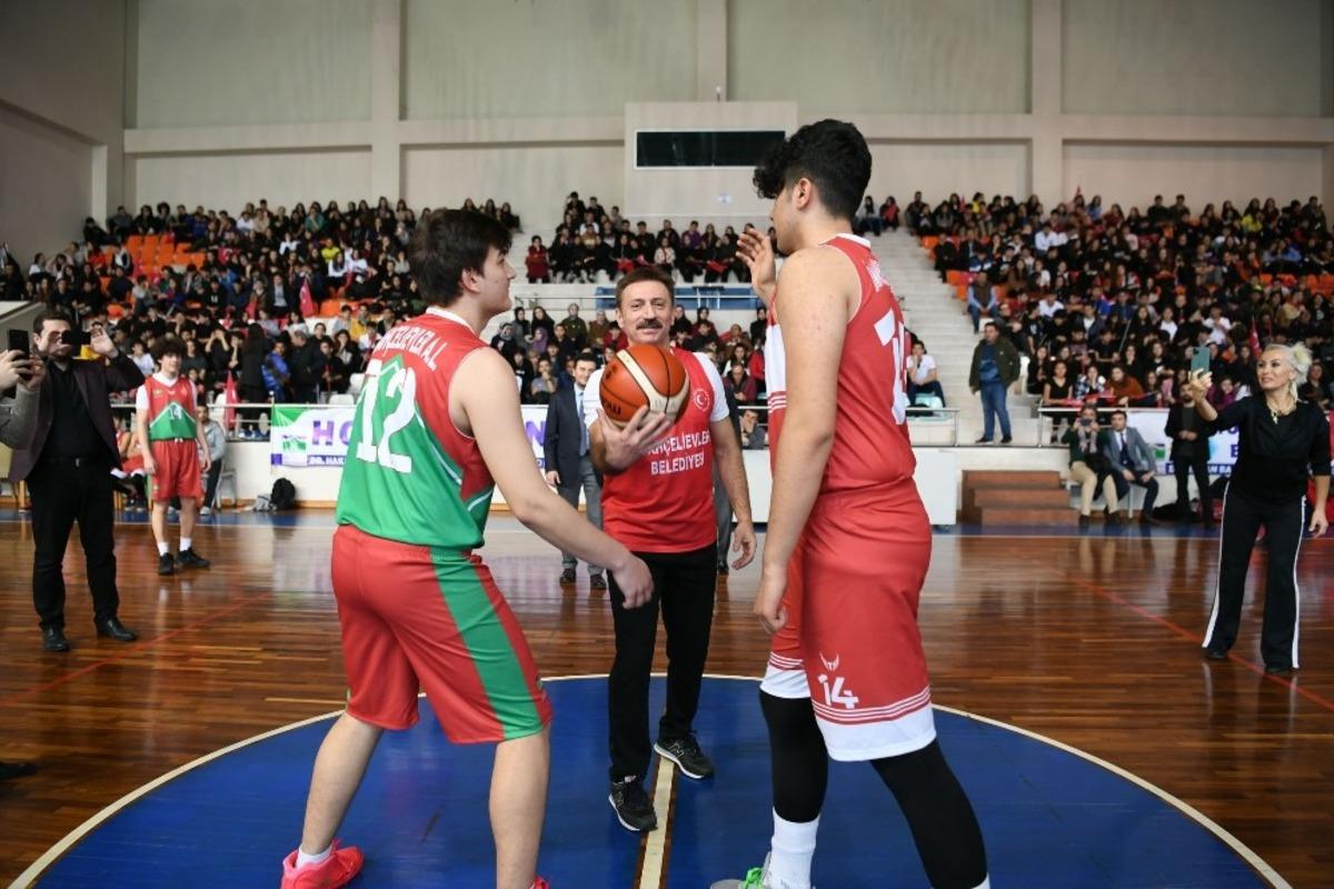 Bah&ccedil;elievler Gen&ccedil;Lig başladı