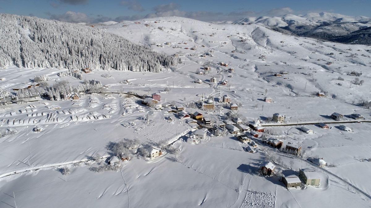 Karadeniz yaylaları kışın başka g&uuml;zel