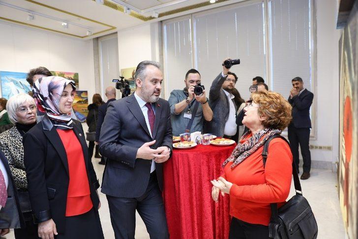 ‘Renk ve Ahenk’ sergisine renkli açılış G4