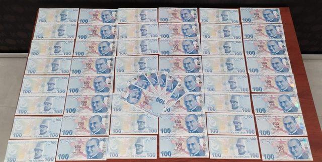 Kütahya’da piyasaya sahte banknot süren 2 şüpheli yakalandı