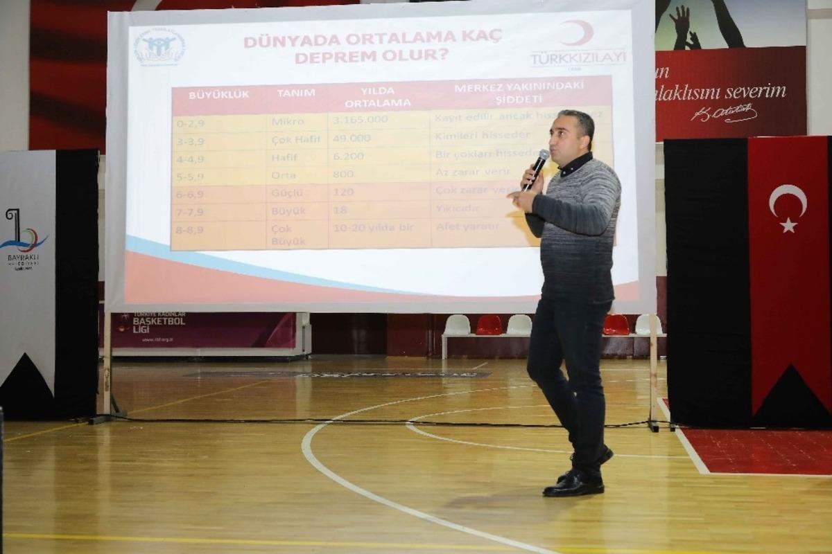 Bayraklı&rsquo;da deprem eğitimi