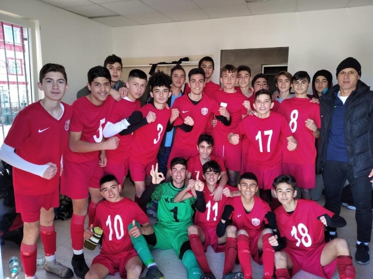 Kepez&rsquo;in U-15 Takımı&rsquo;ndan 6. galibiyet