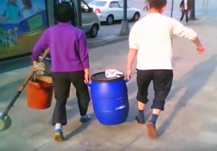 Yeni koronavirüsü iddiası! Kanalizasyondan çektikleri yağ ile yemek yapıyorlarmış! G2