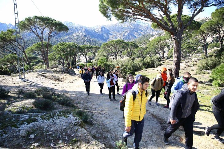 Gençler Atatürk için yürüdü G4