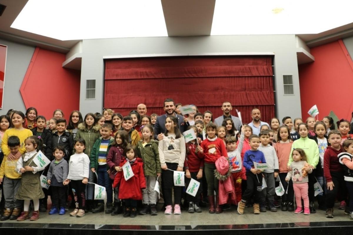 Depremzede &ccedil;ocuklara tiyatro morali