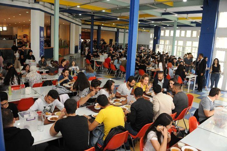 ADÜ’de ’Askıda Yemek’ ile bir ayda 1500 öğrenci yemek yedi G1