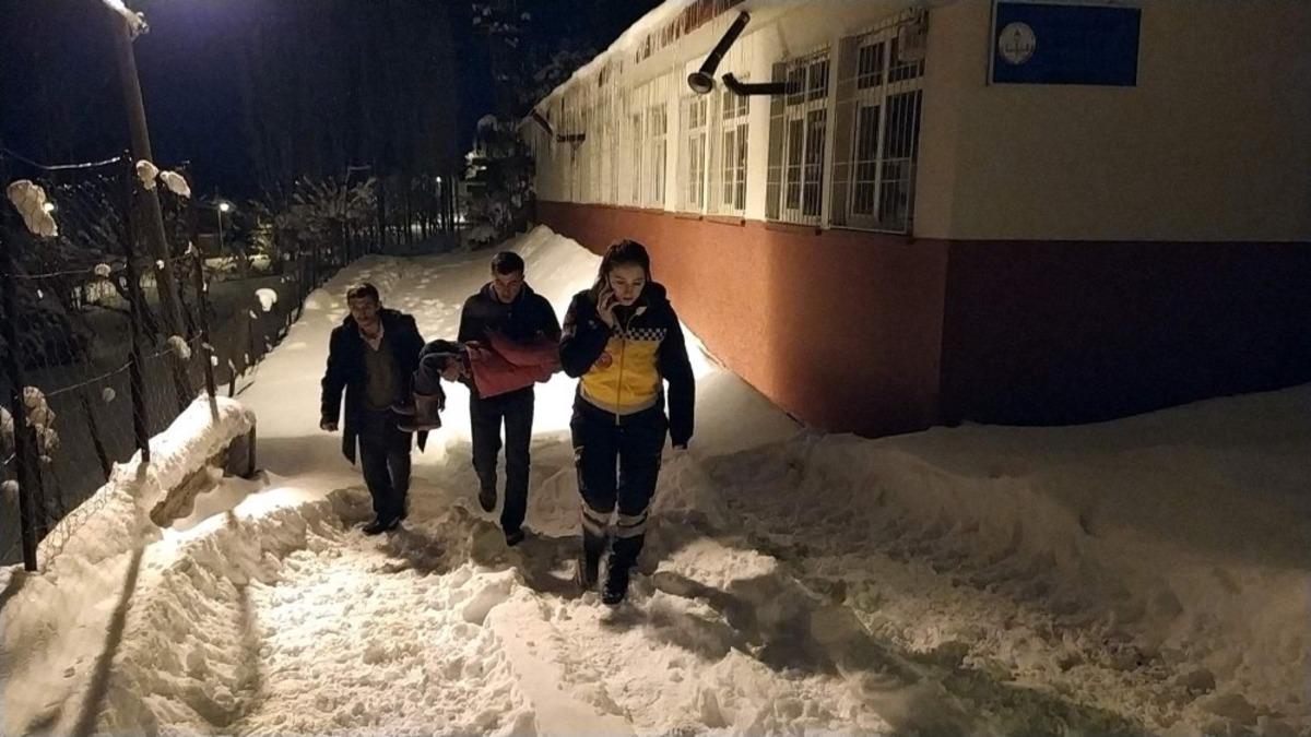 Siirt&rsquo;te hasta &ccedil;ocuğa 8 saatte ulaşıldı