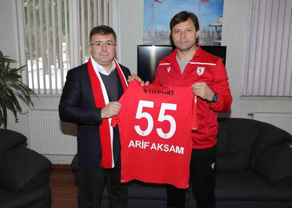 Sağlam&rsquo;dan Akşam&rsquo;a Samsunspor forması