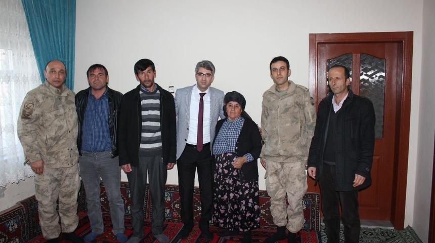 Şehit ailesine kaymakam şevkati