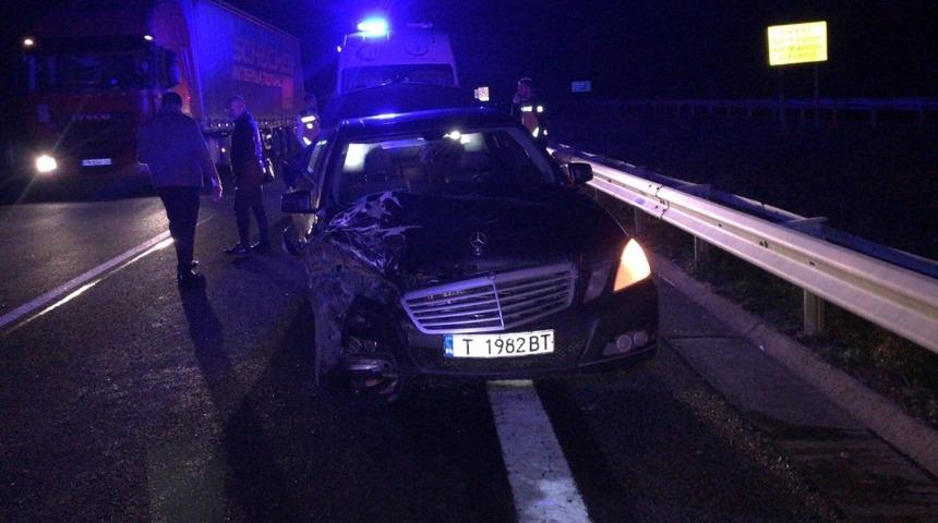 Kırklareli&rsquo;de iki ara&ccedil; &ccedil;arpıştı: 5 yaralı