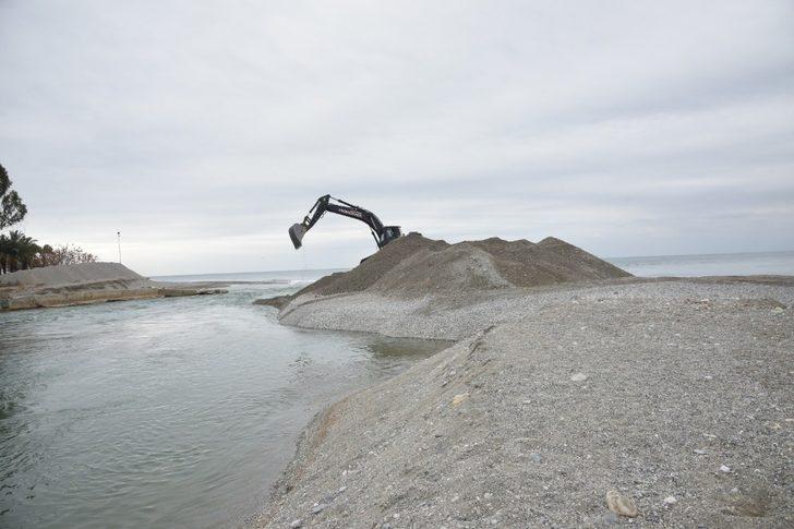 Dimçayı’nın sahil ağzında temizlik çalışması G3