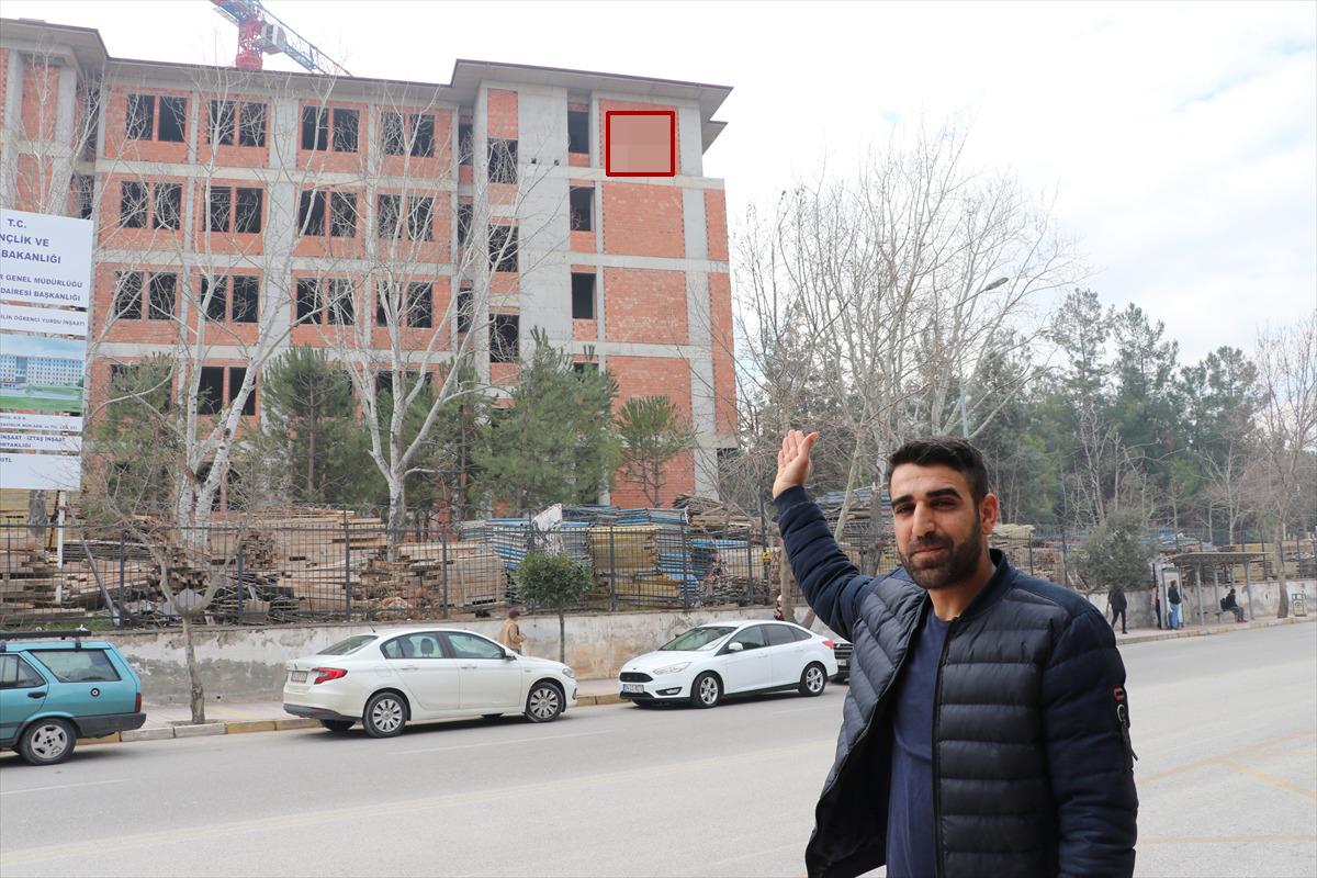 14 Şubat s&uuml;rprizinin b&ouml;ylesi! Nişanlısına sevgisini b&ouml;yle g&ouml;sterdi