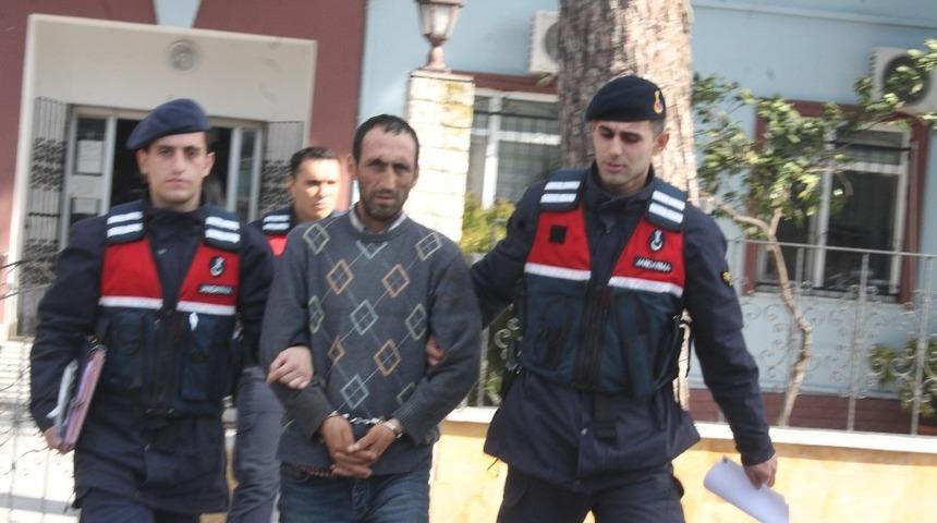 Eşini bı&ccedil;aklayarak &ouml;ld&uuml;ren katil koca tutuklandı