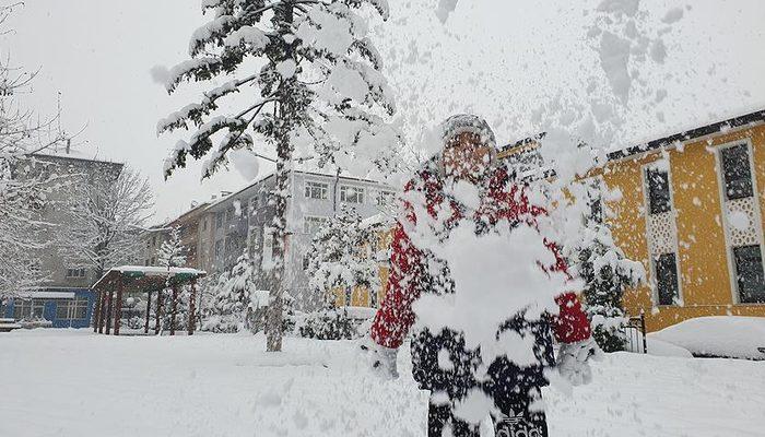 Yarın İstanbul’da okullar tatil mi? 27 Kasım 2023 Pazartesi İstanbul’da okul var mı? Meteoroloji’den kar yağışı uyarısı!