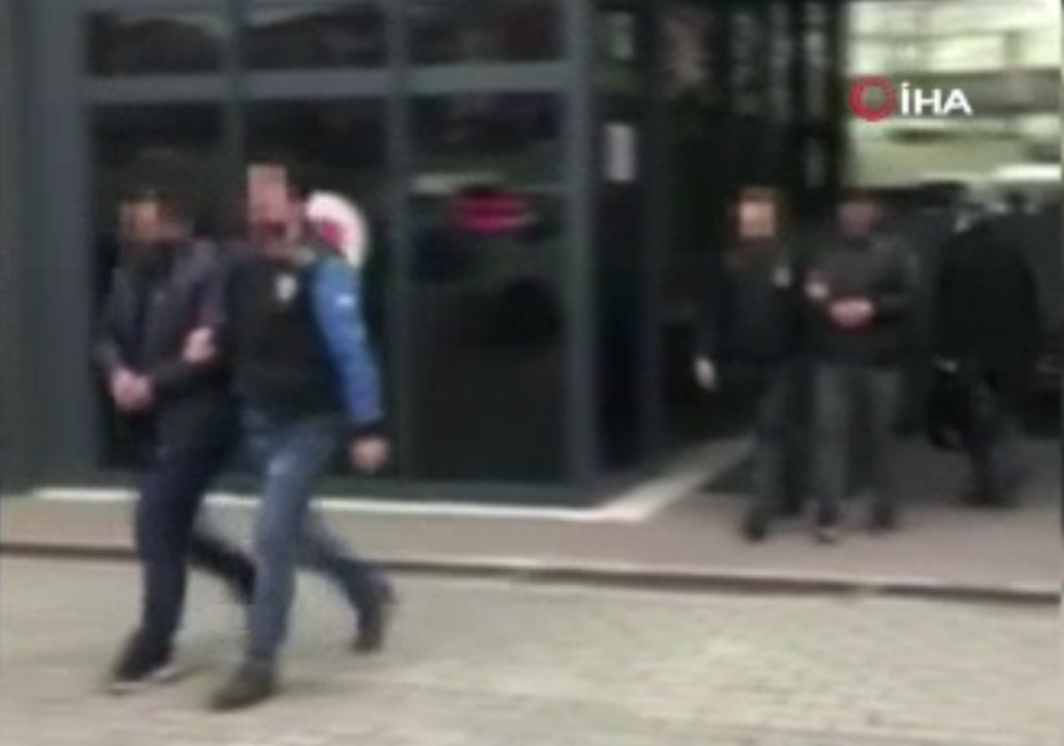 Başakşehir'de &ouml;ld&uuml;r&uuml;lmek &uuml;zere olan kız son anda kurtarıldı!