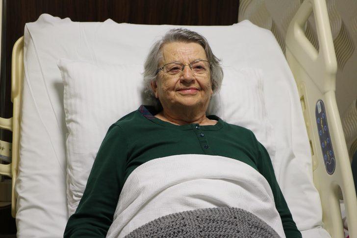 Karın ağrısıyla geldi, vücudundan çıkarılanlar şoke etti! G1