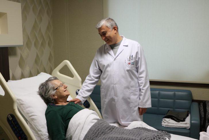 Karın ağrısıyla geldi, vücudundan çıkarılanlar şoke etti! G2