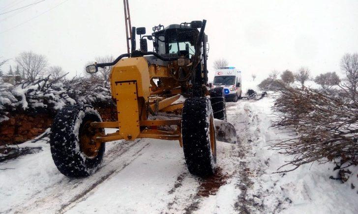Mardin’de kar ve buzlanma ile mücadele sürüyor G1