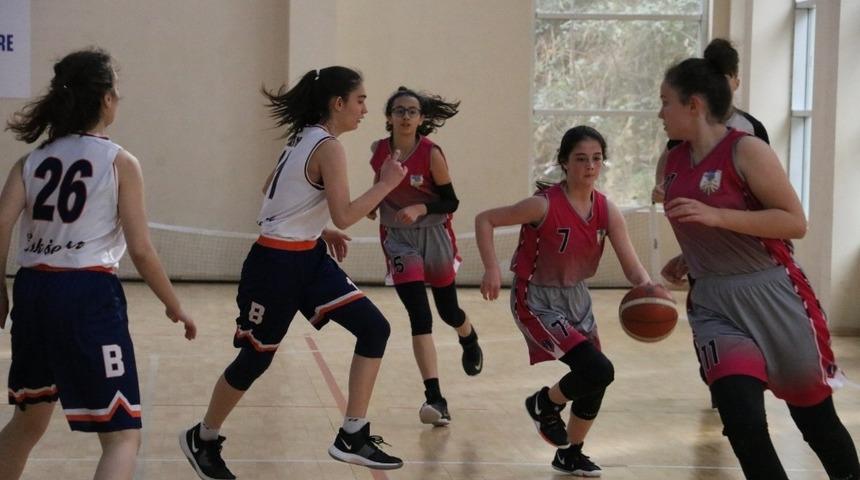 Basketbol U-14 Kızlar 3.Bölge Şampiyonası başladı