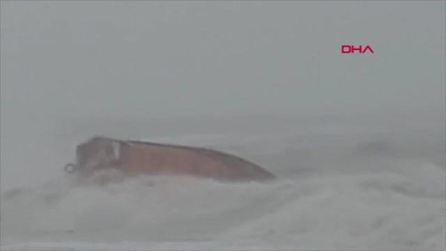 Ciara fırtınası İngiltere'yi vurdu