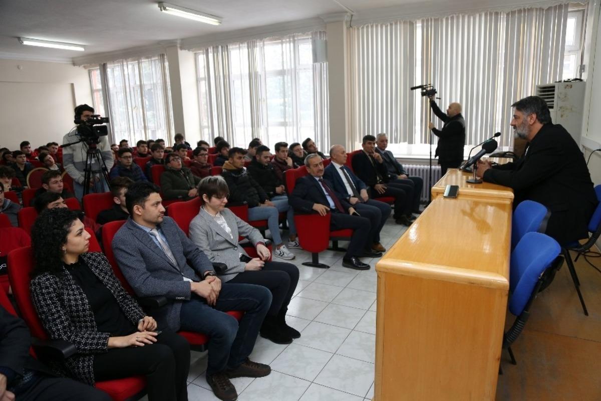 KB&Uuml; Rekt&ouml;r&uuml; Polat, lise &ouml;ğrencilerinin sorularını yanıtladı