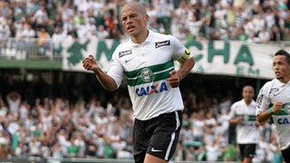 Alex futbola veda ediyor