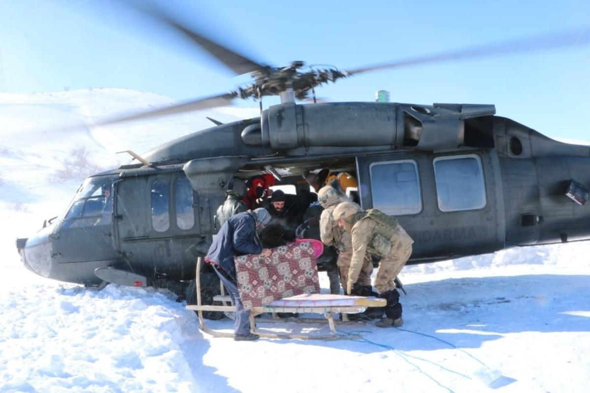 Erzurum&rsquo;da askeri helikopterle hasta kurtarma operasyonu