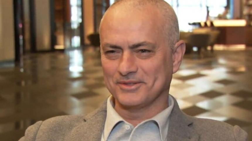 Mourinho, saçlarını neden kazıttığını açıkladı