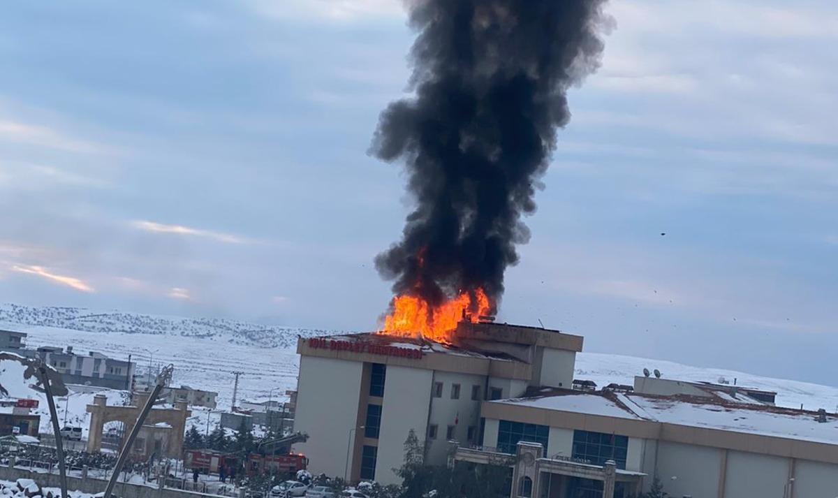 Şırnak İdil Devlet Hastanesi'nde yangın