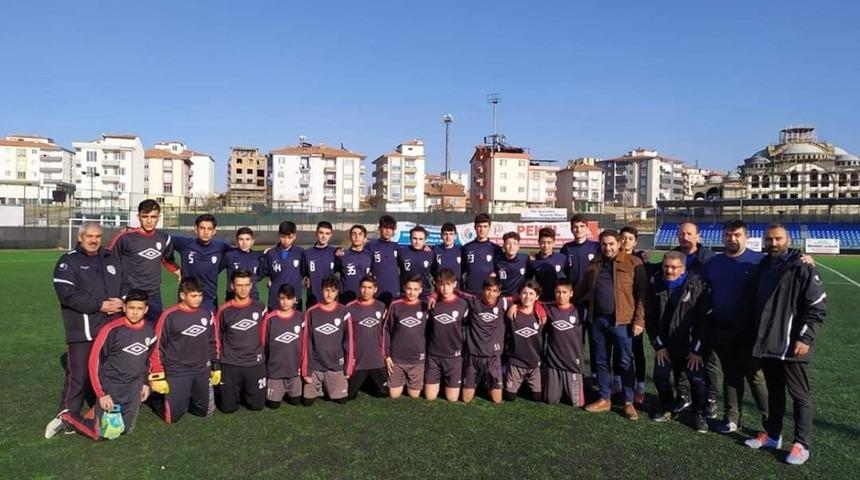 Yeşilyurt Belediyespor&rsquo;un gen&ccedil;leri şampiyonaya hazırlanıyor