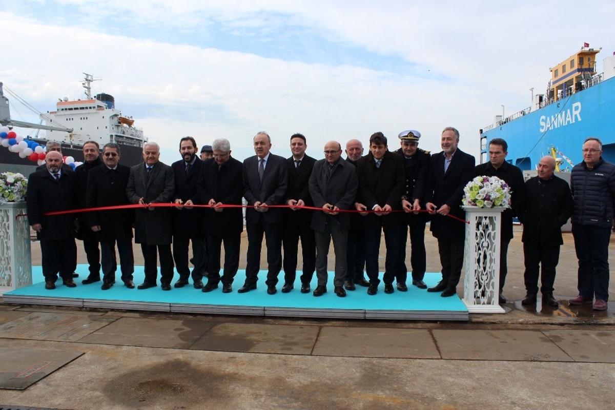 Yalova&rsquo;nın ilk ve tek deniz s&uuml;p&uuml;rge gemisi denize indirildi