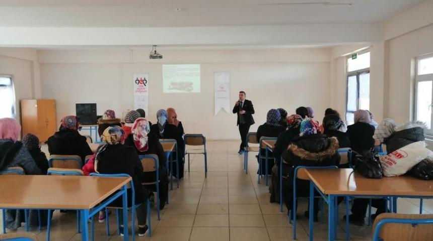 Hisarcık&rsquo;ta &ouml;ğrenci ve velilere seminer