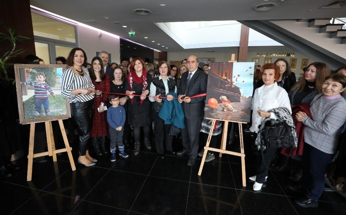 Sevginin resmini &ccedil;izdiler