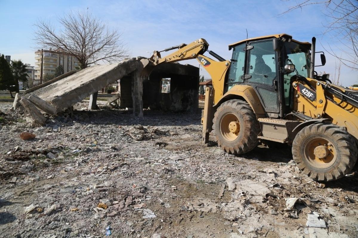 Haliliye&rsquo;de metruk yapının yıkımı ger&ccedil;ekleşti