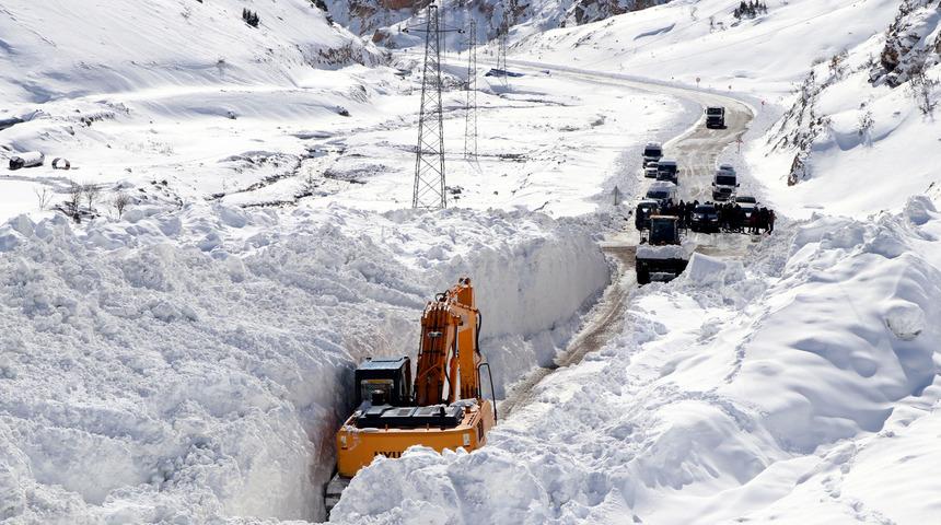Van'da itfaiye eri hala bulunamadı! Valilikten &ccedil;ığ a&ccedil;ıklaması