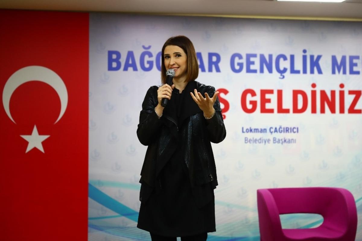 Başak Şeng&uuml;l, etkili konuşmanın p&uuml;f noktalarını anlattı