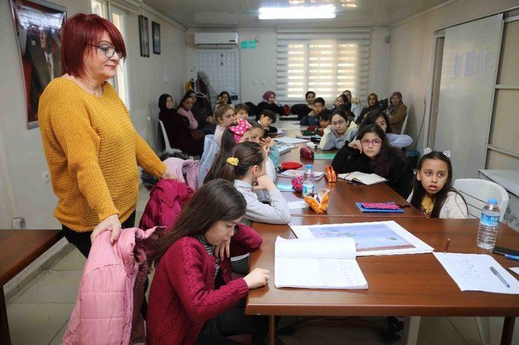 Masal atölyesi ile hayal güçleri artıyor G3