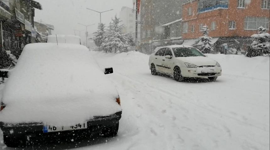 Ahlat’ta kar tatili