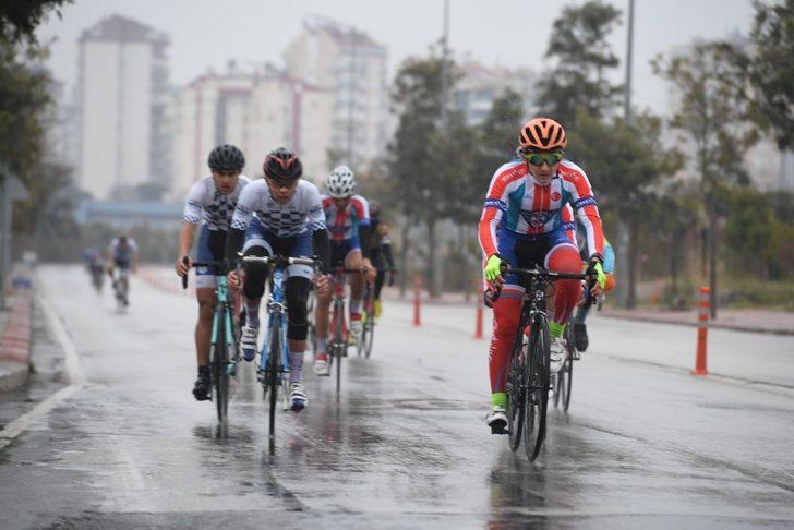 Konyaaltı Belediyesi Bisiklet Takımı, şampiyon oldu G5