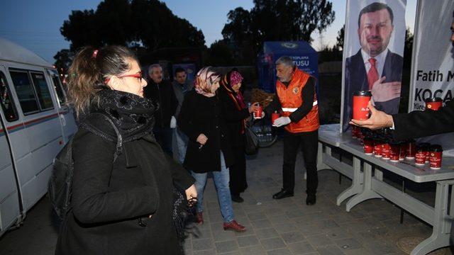 Soğuk havada sıcak çorba ikramı
