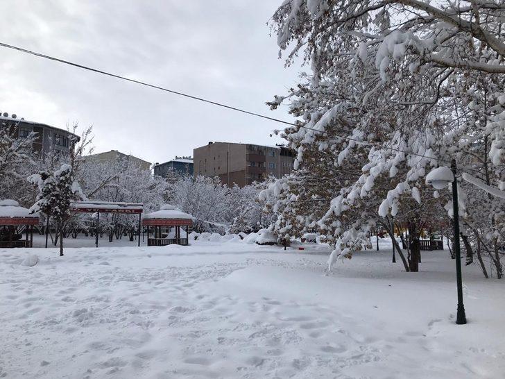 Ağrı’da kar yağışı ve soğuk hava hayatı olumsuz etkiliyor G2