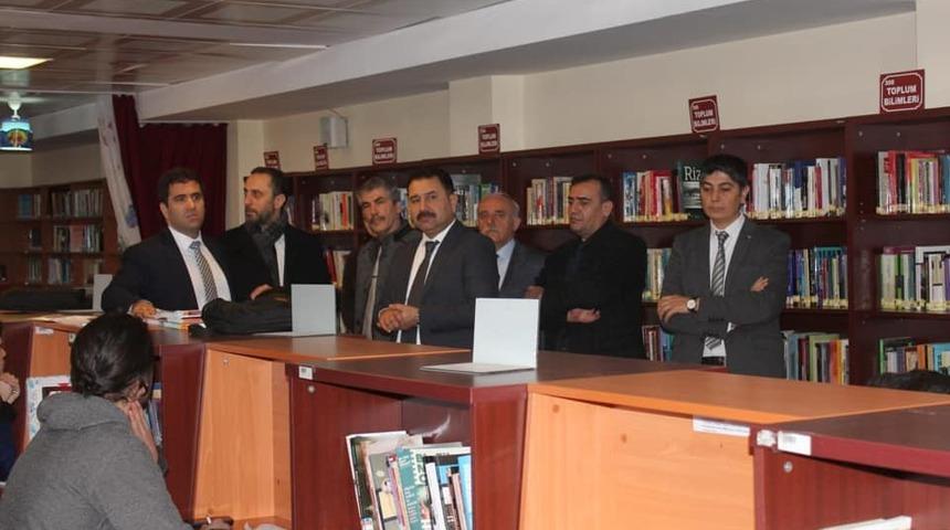 Genel M&uuml;d&uuml;r Turşucu K&uuml;t&uuml;phaneyi inceledi