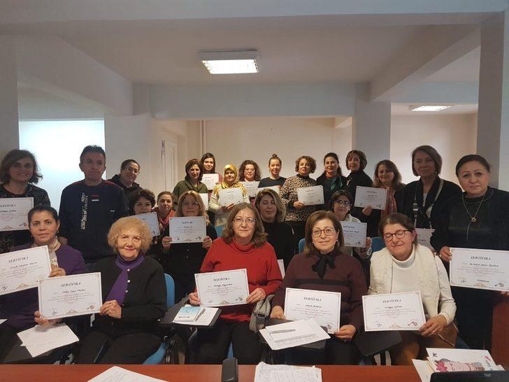 Eskişehir’de ‘diksiyon, etkili iletişim ve etkili konuşma’ kursunu bitiren 24 kursiyer törenle sertifikalarını aldılar G1