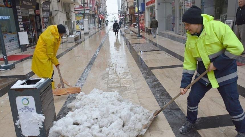 Fatsa&rsquo;da karla m&uuml;cadele